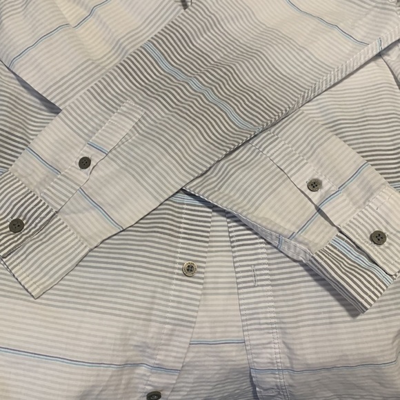 𝅺CALVIN Klein Woman’s Button Down, Large - Picture 3 of 8